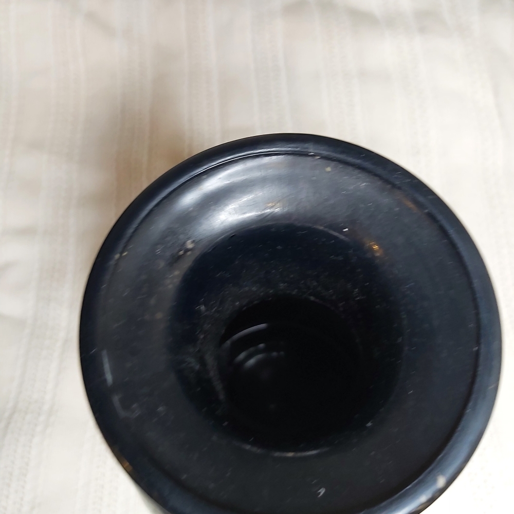 Black and gold decorator vase - Picture 3 of 6